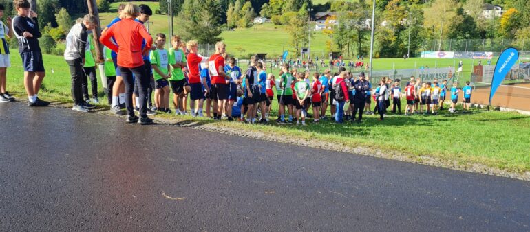 Lotsendienst beim Cross-Country-Lauf in Helfenberg